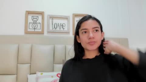 Snapshot of skylerwhite02 chatting on 02-03-26, 06:40 Skyler online show from 02-03-26, 06:40