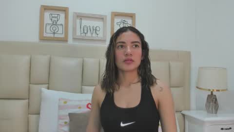 Snapshot of skylerwhite02 chatting on 02-18-26, 08:05 Skyler online show from 02-18-26, 08:05