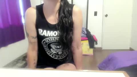 Snapshot of skylerwithe007 chatting on 11-23-25, 09:14 skyler online show from 11-23-25, 09:14