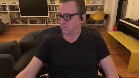 Skyline3371 online show from 12-18-24, 07:36