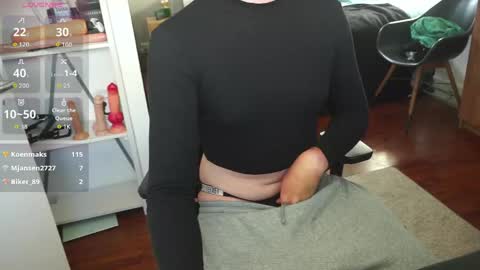 Snapshot of skylinebaby chatting on 06-04-26, 05:08 skylinebaby online show from 06-04-26, 05:08