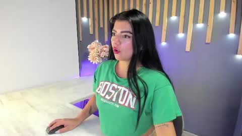 Snapshot of skymoon__ chatting on 07-08-26, 01:04 skymoon__ online show from 07-08-26, 01:04