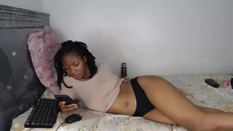 skyqueen0 online show from 10-31-25, 05:47