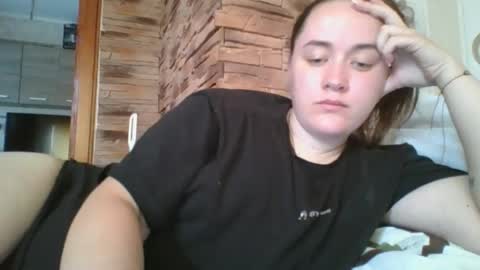 Snapshot of skyressie333 chatting on 10-10-25, 06:56 skyressie333 online show from 10-10-25, 06:56
