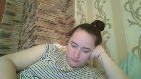 Snapshot of skyressie333 chatting on 10-19-25, 08:37 skyressie333 online show from 10-19-25, 08:37