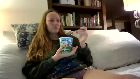 Sky Winters online show from 09-21-25, 12:12