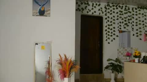 Snapshot of skyy_brown chatting on 07-26-26, 12:41 Bella online show from 07-26-26, 12:41