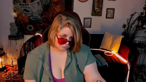 Snapshot of sladadeew chatting on 01-05-25, 04:06 Slada Deew online show from 01-05-25, 04:06