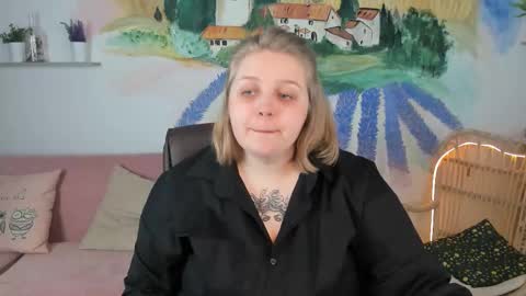Snapshot of sladadeew chatting on 02-26-25, 09:10 Slada Deew online show from 02-26-25, 09:10