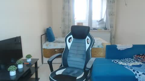 Snapshot of slavaxxx777 chatting on 06-14-26, 05:04 Slava GAY. PVT OPEN. online show from 06-14-26, 05:04