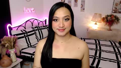 Snapshot of slave_amanda69 chatting on 12-01-25, 11:15 Queen Cyrine online show from 12-01-25, 11:15