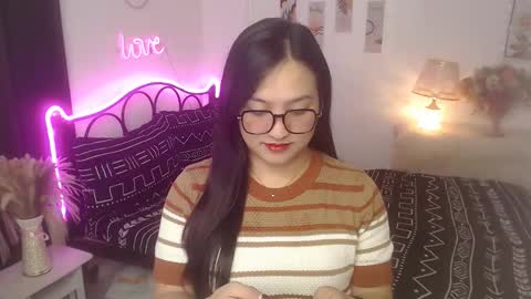 Snapshot of slave_amanda69 chatting on 12-16-25, 10:09 Queen Cyrine online show from 12-16-25, 10:09