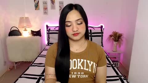 Snapshot of slave_amanda69 chatting on 01-06-26, 02:59 Queen Cyrine online show from 01-06-26, 02:59