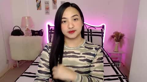 Snapshot of slave_amanda69 chatting on 01-12-26, 04:18 Queen Cyrine online show from 01-12-26, 04:18