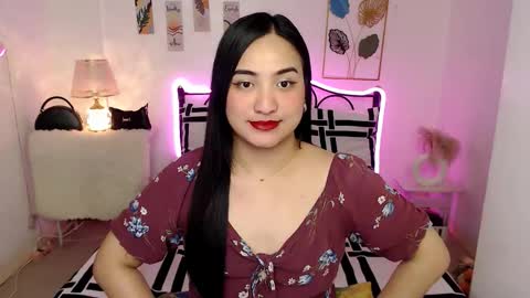 Snapshot of slave_amanda69 chatting on 02-15-26, 05:15 Queen Cyrine online show from 02-15-26, 05:15