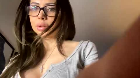 Snapshot of slavicdoll25 chatting on 10-24-25, 03:52 Slavicdoll online show from 10-24-25, 03:52