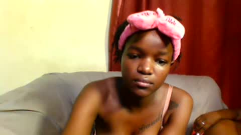 Snapshot of sleek_ass chatting on 03-12-25, 11:54 sleek_ass online show from 03-12-25, 11:54