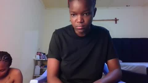 Snapshot of sleek_ass chatting on 10-12-25, 09:36 sleek_ass online show from 10-12-25, 09:36