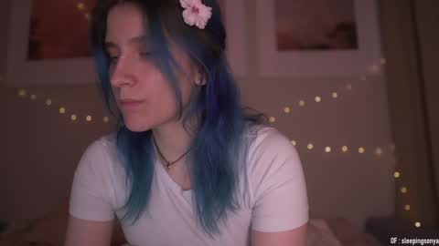 Snapshot of sleepingsonya chatting on 12-21-24, 09:15 Sonya online show from 12-21-24, 09:15