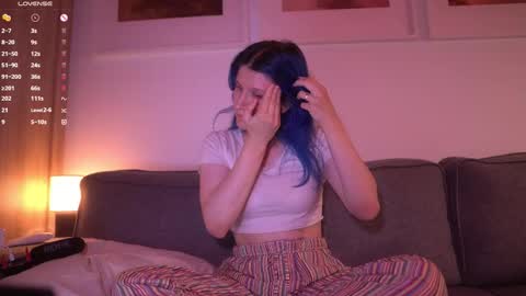 Snapshot of sleepingsonya chatting on 09-30-25, 08:25 Sonya online show from 09-30-25, 08:25