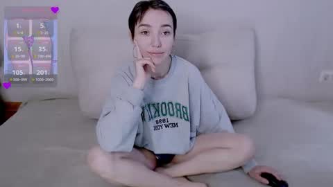 sleepy_ash_ online show from 06-10-26, 01:43