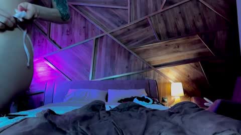 Snapshot of slemgem chatting on 01-21-25, 09:36 Slemgem Amy friends online show from 01-21-25, 09:36