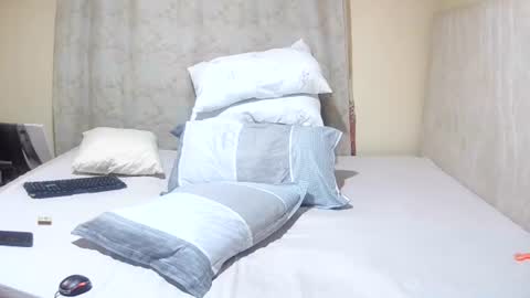 slender_sweetbabe online show from 06-21-26, 11:02