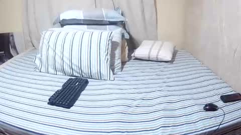 slender_sweetbabe online show from 06-24-26, 11:31