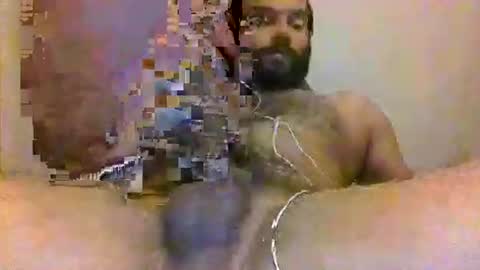 Snapshot of slhendyman chatting on 12-18-25, 09:32 slhendyman online show from 12-18-25, 09:32