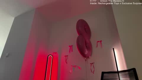 Snapshot of slilith chatting on 03-14-26, 03:28 Your Lilith online show from 03-14-26, 03:28