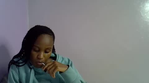 Snapshot of slim_alicia chatting on 09-28-25, 01:27 Alicia online show from 09-28-25, 01:27