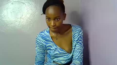 Snapshot of slim_alicia chatting on 10-01-25, 03:40 Alicia online show from 10-01-25, 03:40