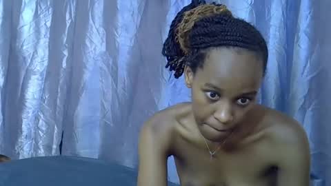 Snapshot of slim_alicia chatting on 10-14-25, 05:25 Alicia online show from 10-14-25, 05:25