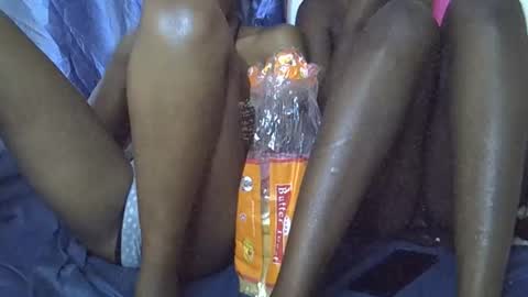 Snapshot of slim_alicia chatting on 10-20-25, 10:05 Alicia online show from 10-20-25, 10:05