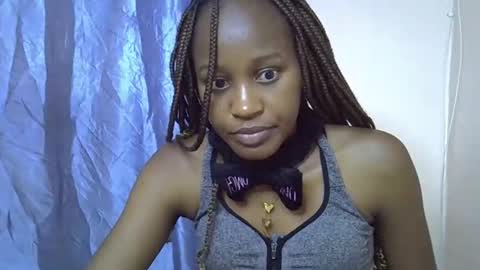 Snapshot of slim_alicia chatting on 12-05-25, 02:31 Alicia online show from 12-05-25, 02:31