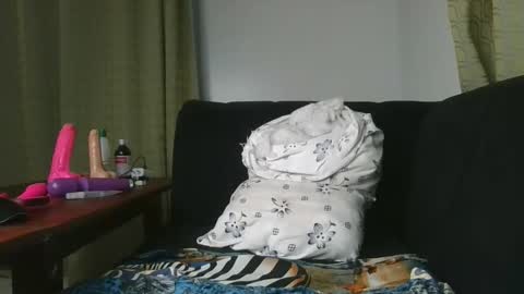 becky online show from 11-27-25, 02:02