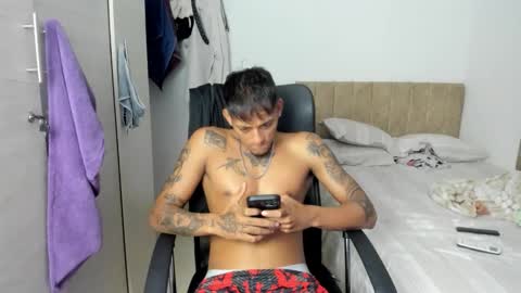 slim_master12 online show from 02-18-26, 09:11