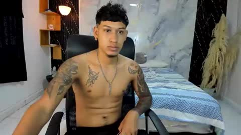 slim_master12 online show from 04-25-26, 07:00