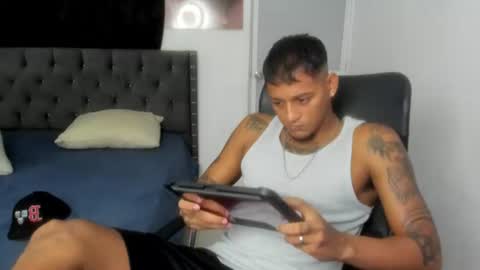 Snapshot of slim_master12 chatting on 07-05-26, 04:41 slim_master12 online show from 07-05-26, 04:41