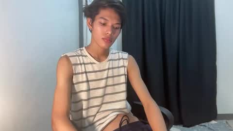 Snapshot of slim_sensation chatting on 10-21-25, 02:40 slim_sensation online show from 10-21-25, 02:40