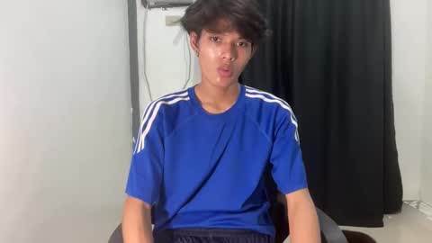 Snapshot of slim_sensation chatting on 10-22-25, 01:33 slim_sensation online show from 10-22-25, 01:33