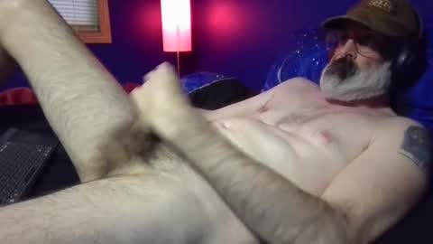 Snapshot of slimglimmer chatting on 02-03-25, 10:11 Slimglimmer online show from 02-03-25, 10:11