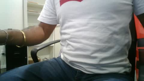 Snapshot of slimjimorange9 chatting on 09-20-25, 07:48 slimjimorange9 online show from 09-20-25, 07:48