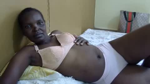 Snapshot of slimmygal chatting on 02-15-25, 06:33 slimmygal online show from 02-15-25, 06:33