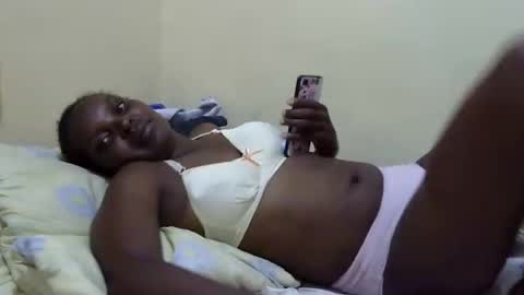 Snapshot of slimmygal chatting on 02-23-25, 06:45 slimmygal online show from 02-23-25, 06:45
