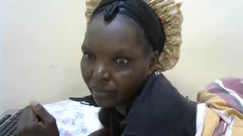 Snapshot of slimmygal chatting on 09-29-25, 03:44 slimmygal online show from 09-29-25, 03:44