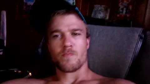Snapshot of slimsleezy099 chatting on 07-28-26, 02:24 Slimsleezy online show from 07-28-26, 02:24
