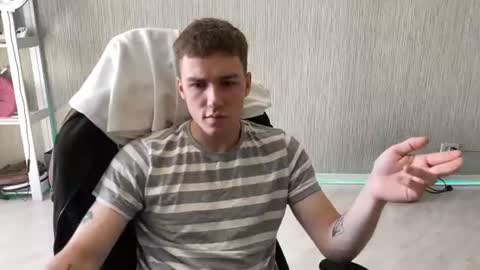 Snapshot of slippery_baby chatting on 06-20-26, 09:56 Mila online show from 06-20-26, 09:56