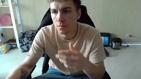 Snapshot of slippery_baby chatting on 07-06-26, 10:45 Mila online show from 07-06-26, 10:45