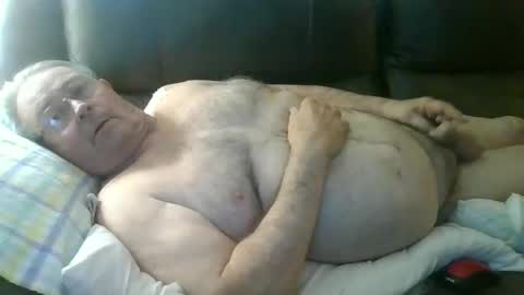 Snapshot of slippery_duck chatting on 05-10-26, 10:53 slippery_duck online show from 05-10-26, 10:53